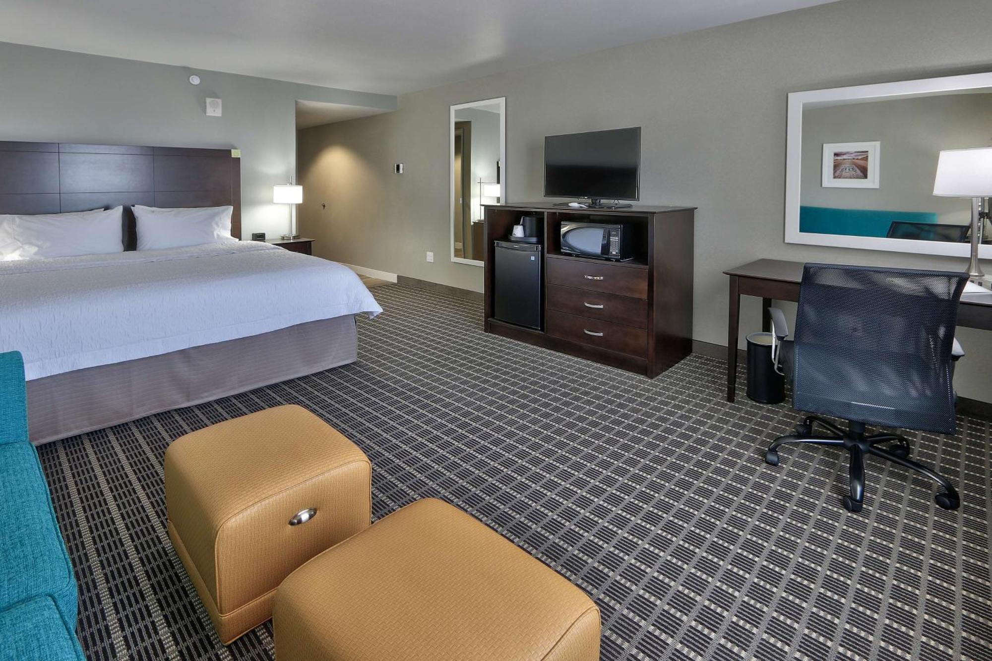 Hampton Inn & Suites Albuquerque Airport Exterior foto